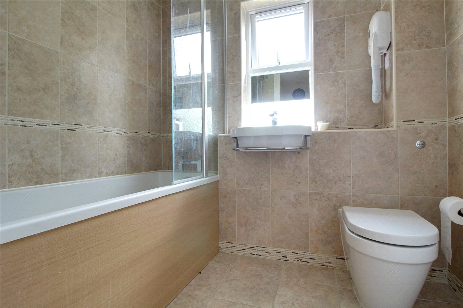 2 bedroom Flat to let in Shinfield Road, Reading, Berkshire