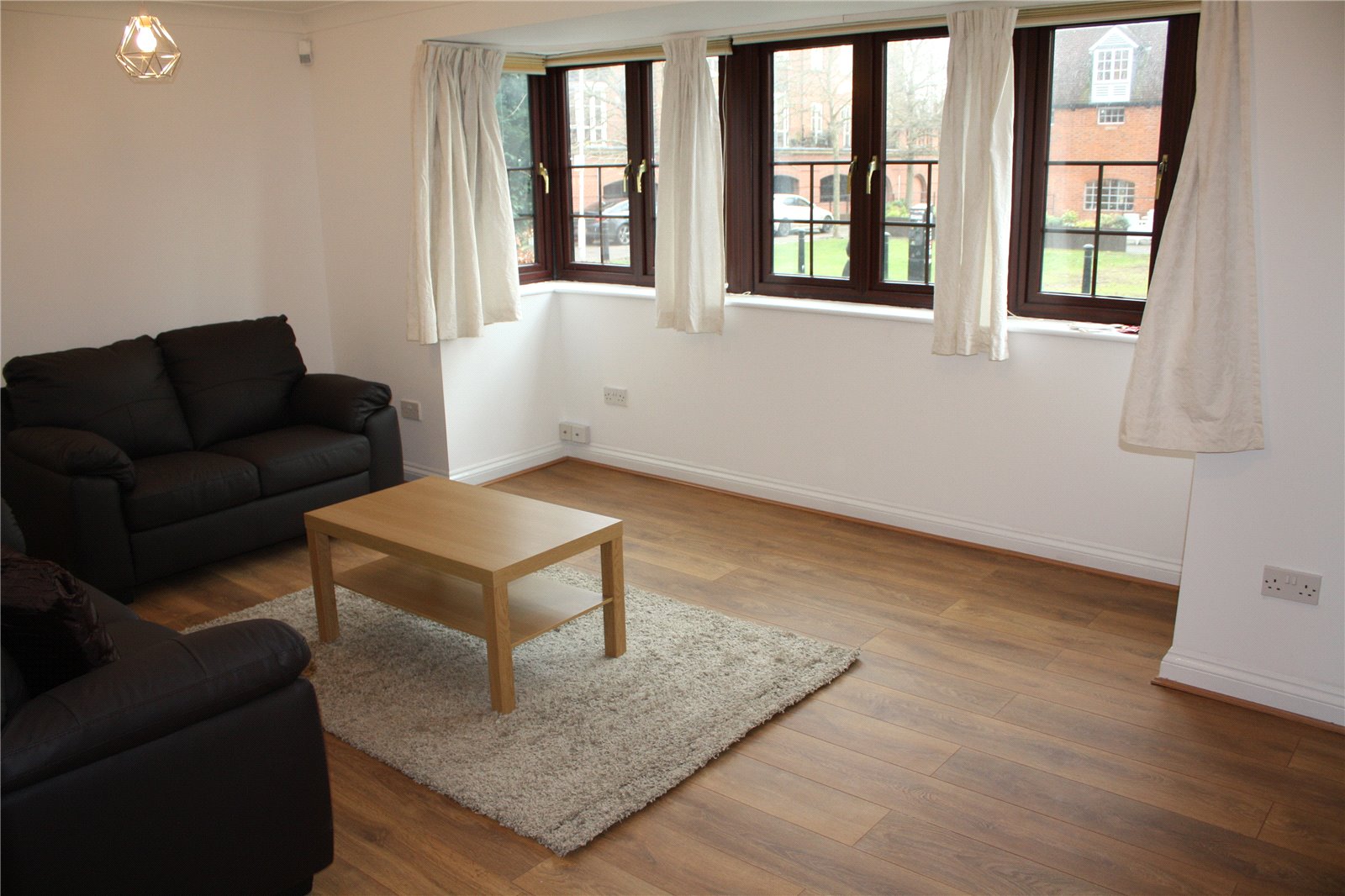 2 bedroom Flat to let in Reading, Berkshire