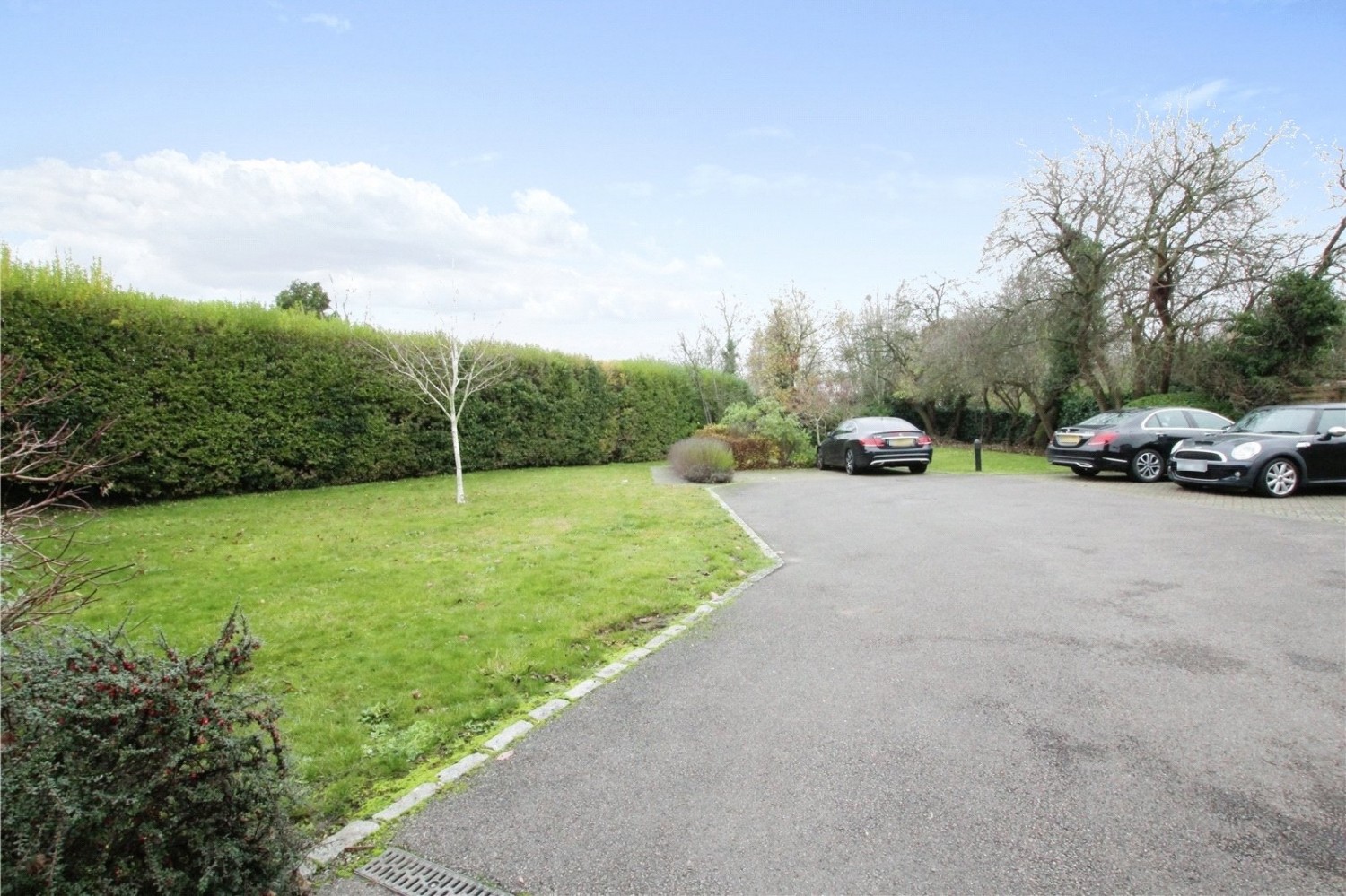 Western Avenue, Woodley, Berkshire