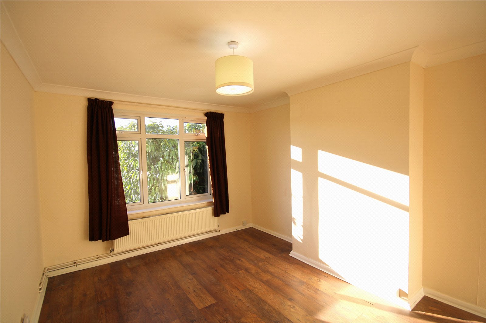 2 bedroom Flat to let in Woodley, Reading, Berkshire