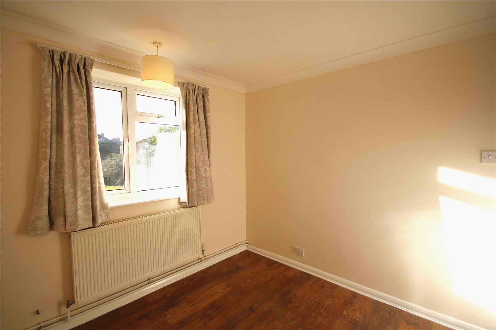 2 bedroom Flat to let in Woodley, Reading, Berkshire