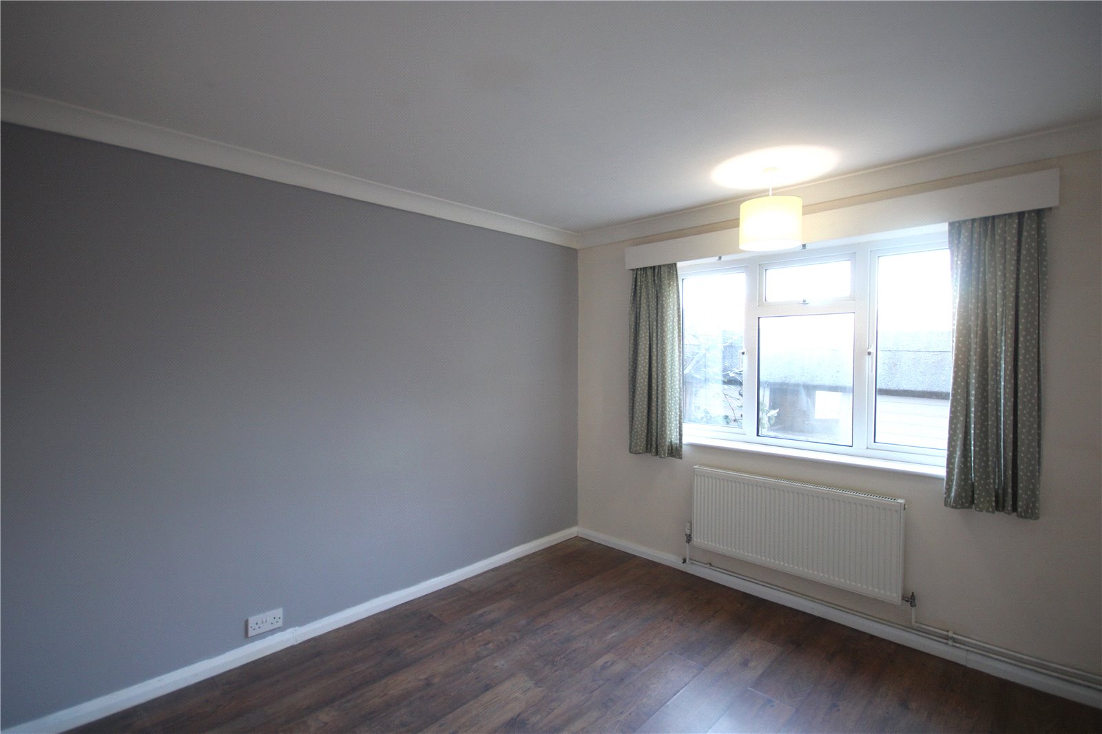 2 bedroom Flat to let in Woodley, Reading, Berkshire