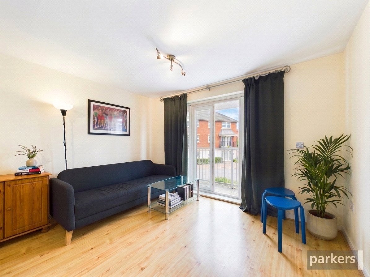 2 bedroom Flat to let in Shinfield, Reading, Berkshire