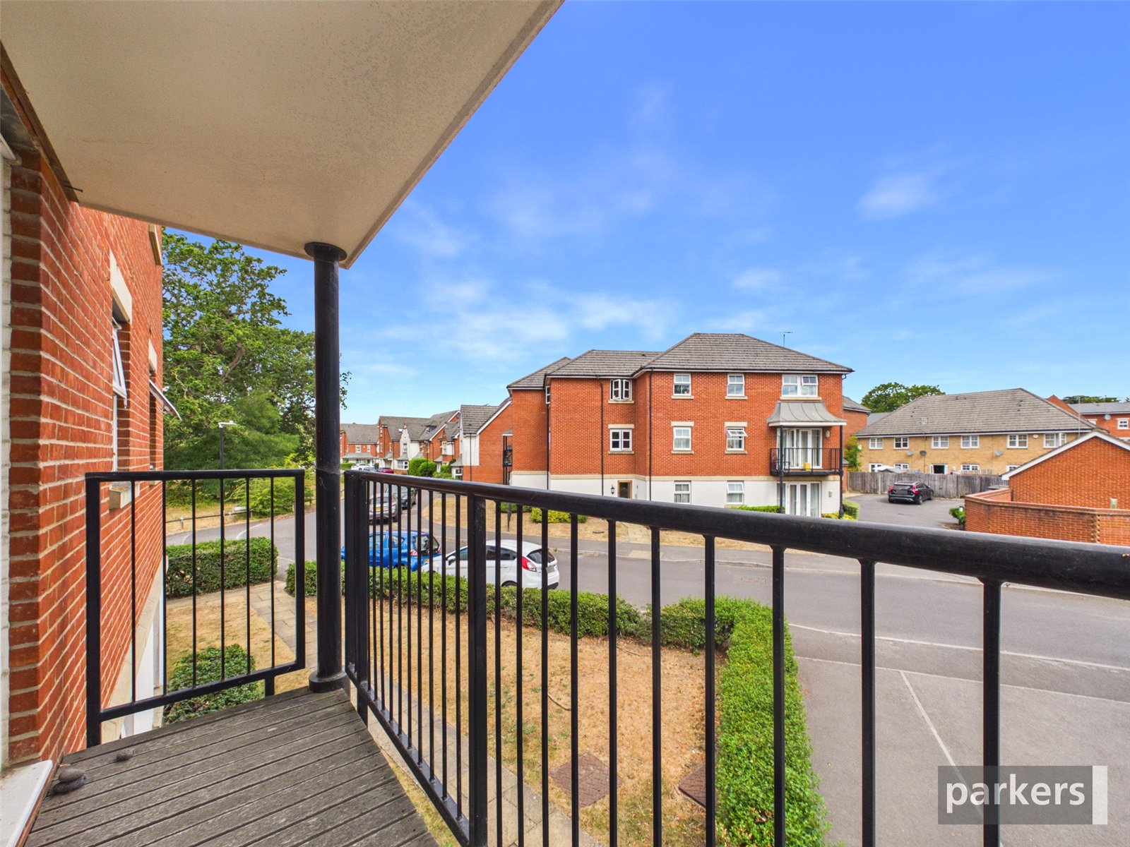2 bedroom Flat to let in Shinfield, Reading, Berkshire