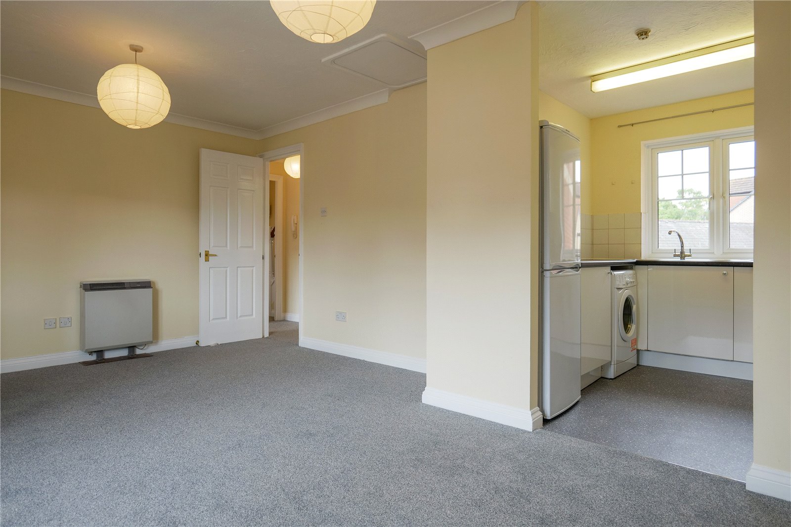 2 bedroom Flat to let in Reading, Berkshire