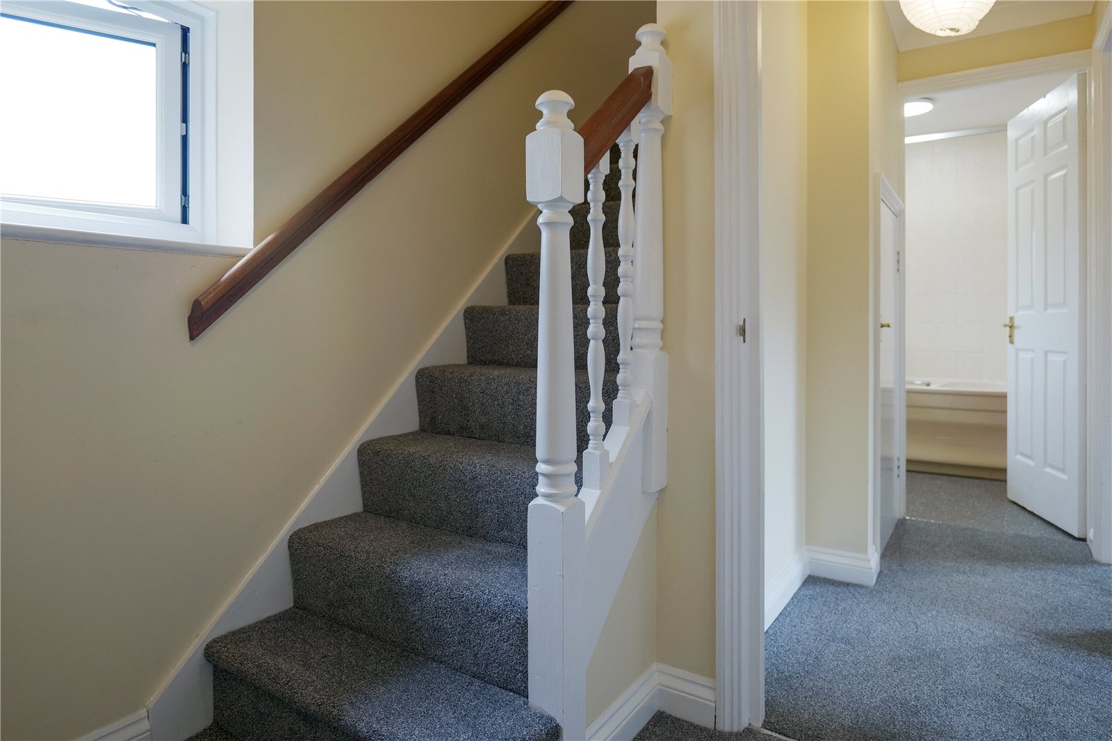 2 bedroom Flat to let in Reading, Berkshire