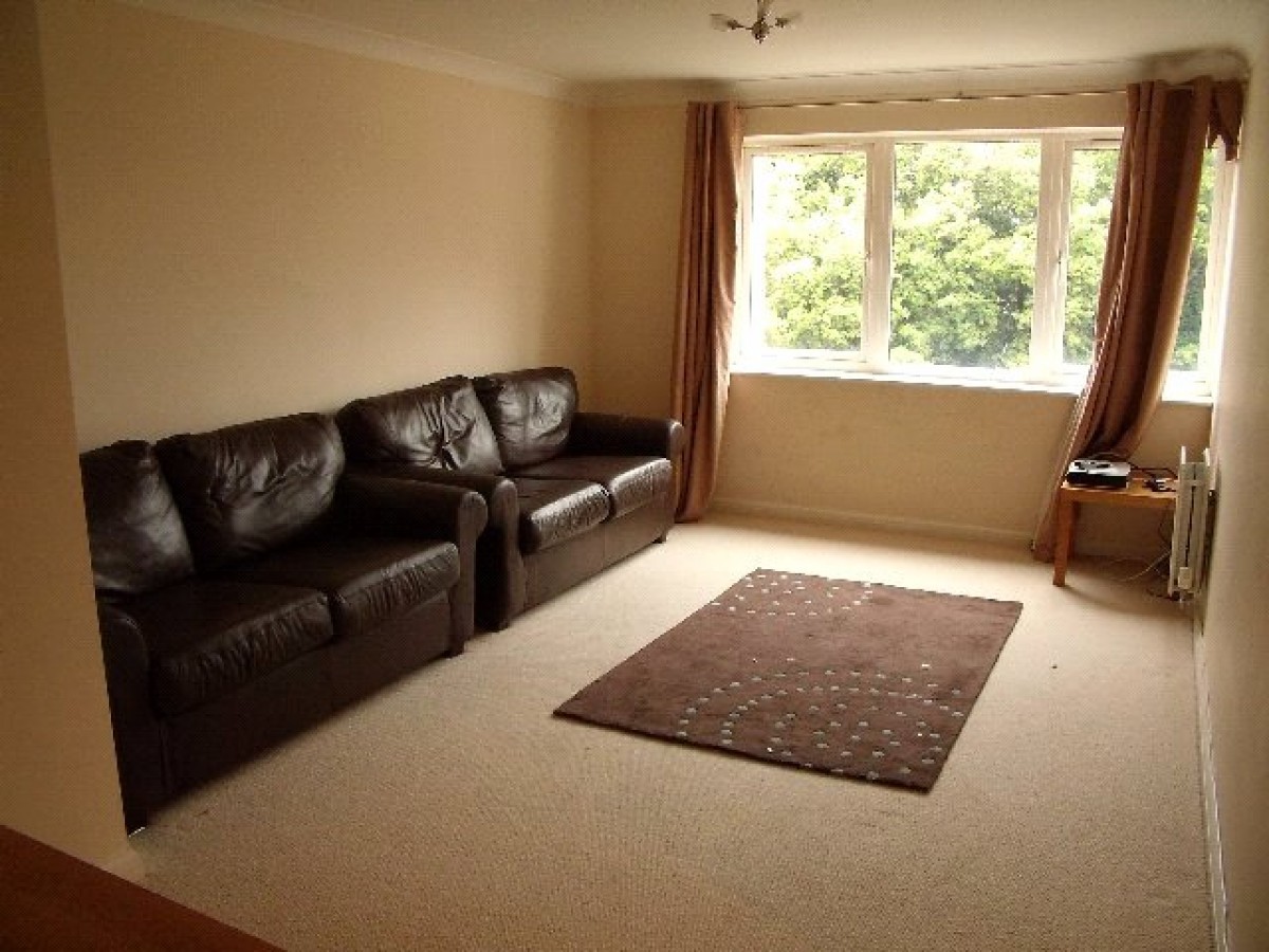 Iliffe Close, Reading, Berkshire