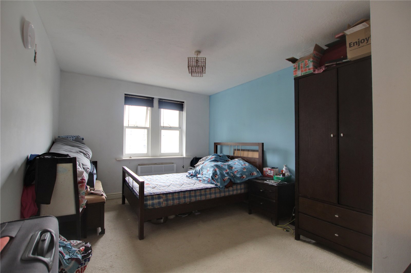 2 bedroom Flat to let in Rembrandt Way, Reading, Berkshire