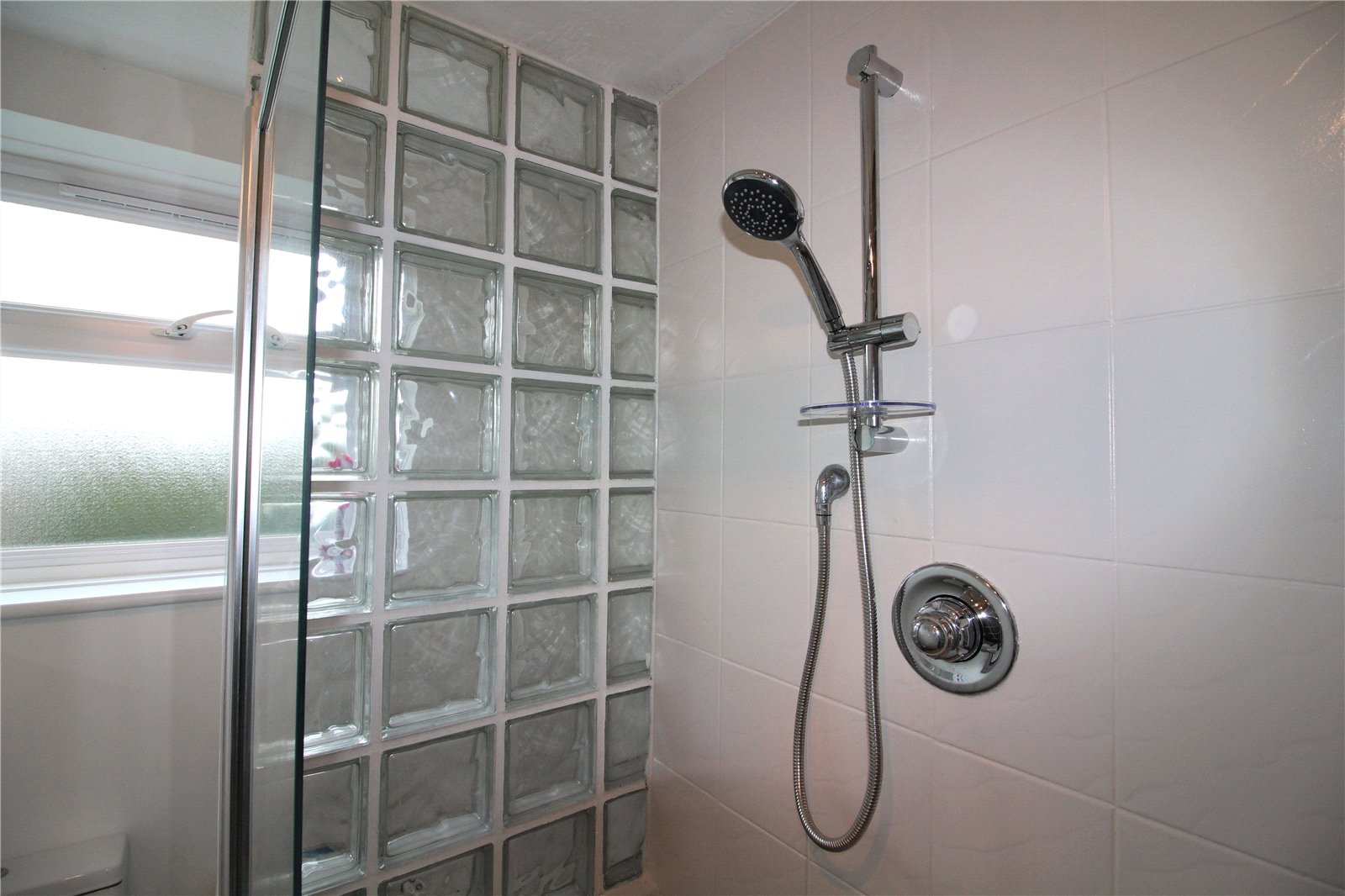 2 bedroom Flat to let in Wilton Road, Reading, Berkshire