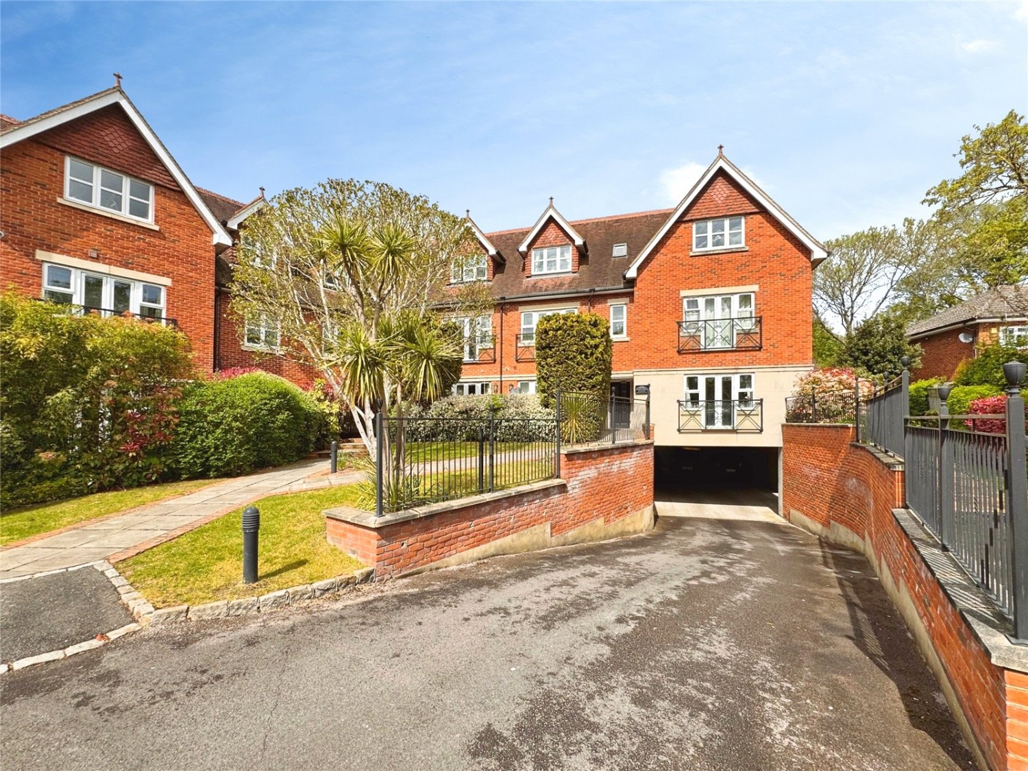 Upcross Gardens, Reading, Berkshire