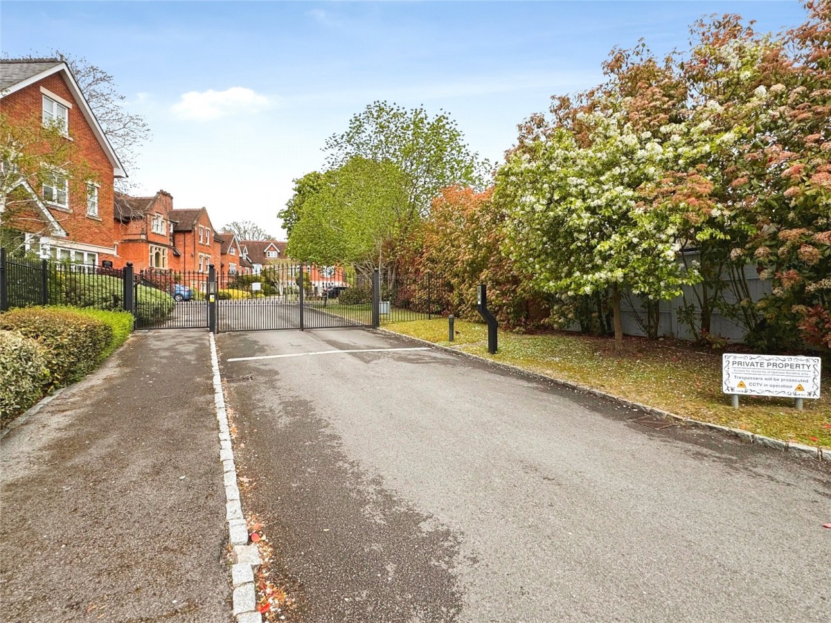 Upcross Gardens, Reading, Berkshire