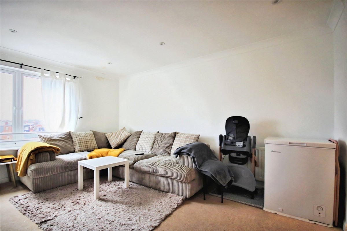 Iliffe Close, Reading, Berkshire