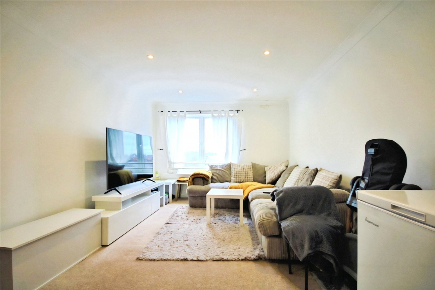 Iliffe Close, Reading, Berkshire