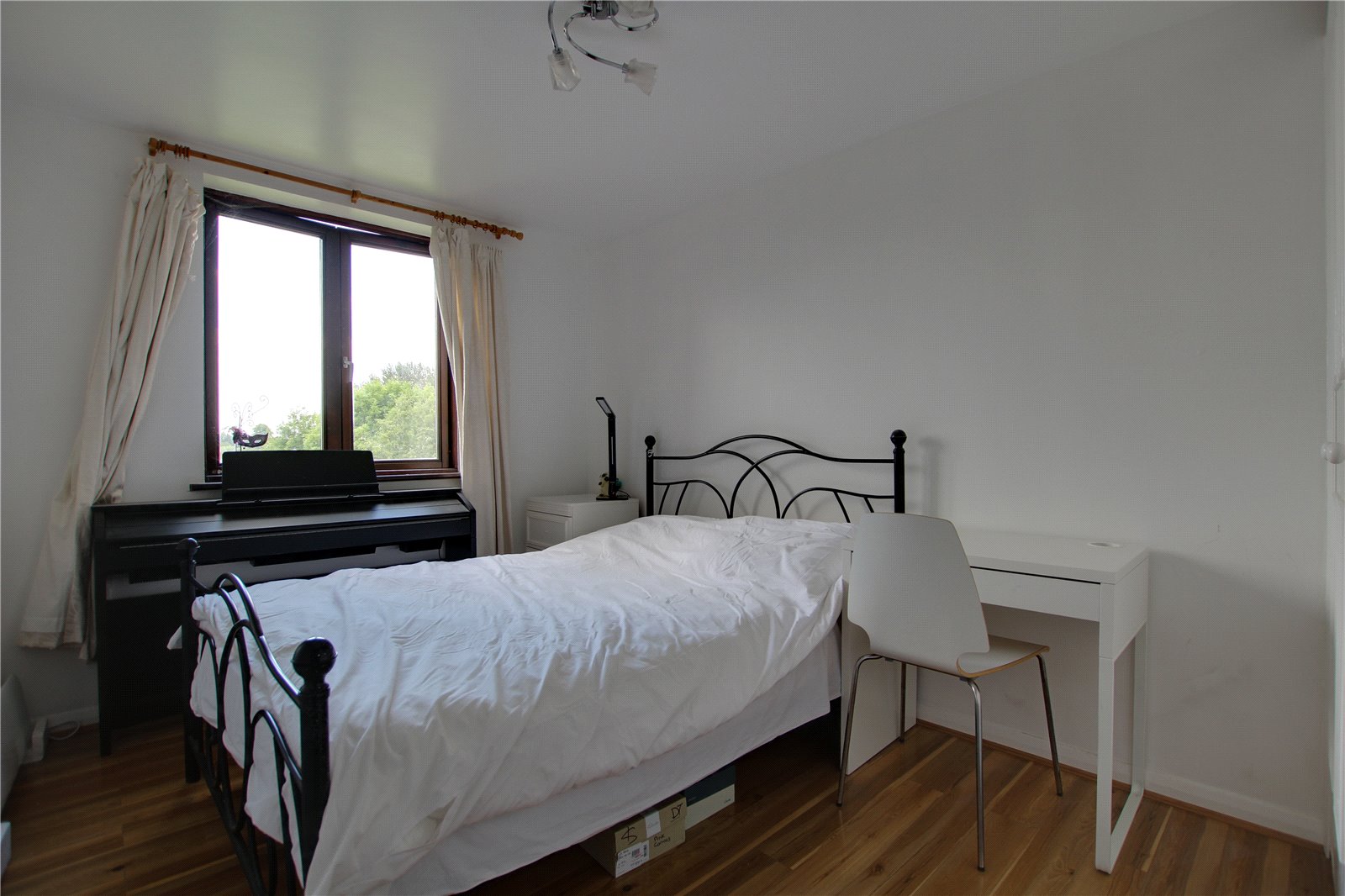 1 bedroom Flat to let in Reading
