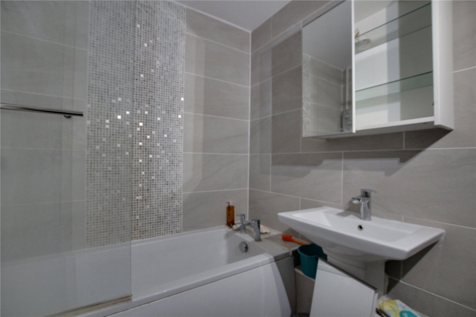 1 bedroom Flat to let in Reading