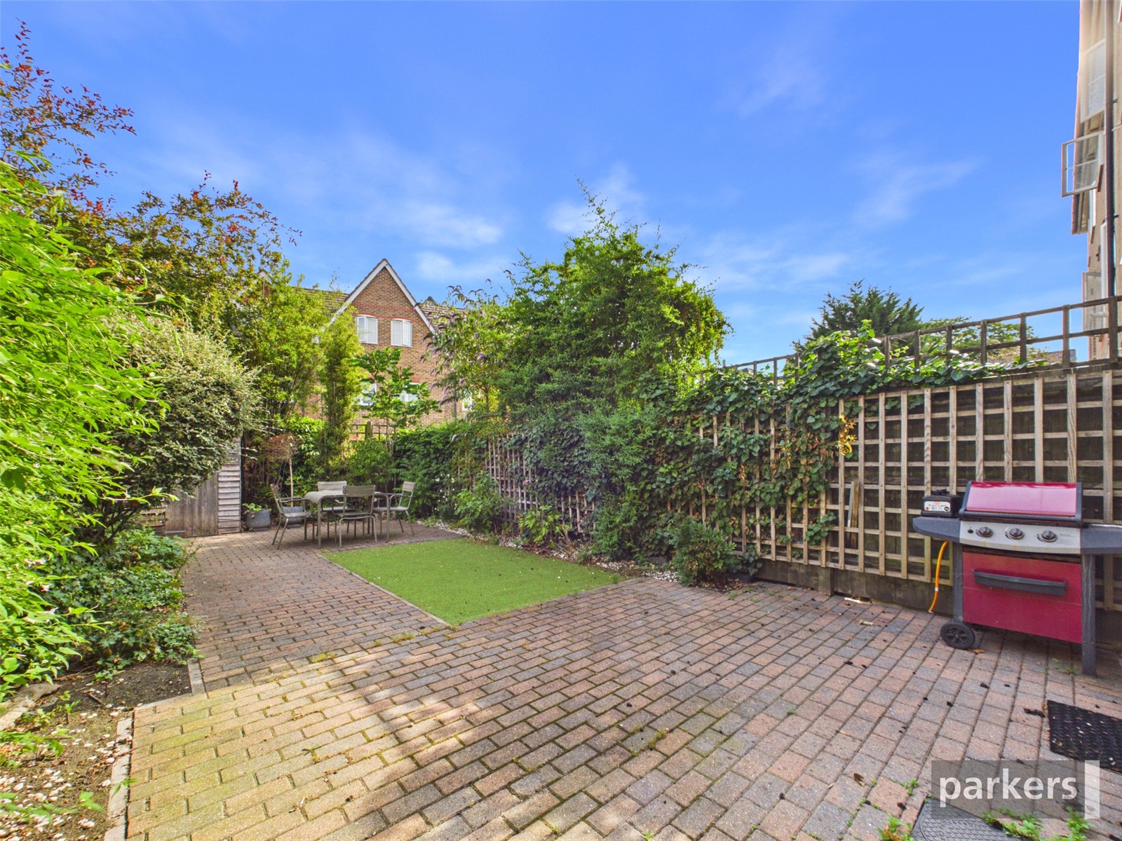 5 bedroom House to let in Reading
