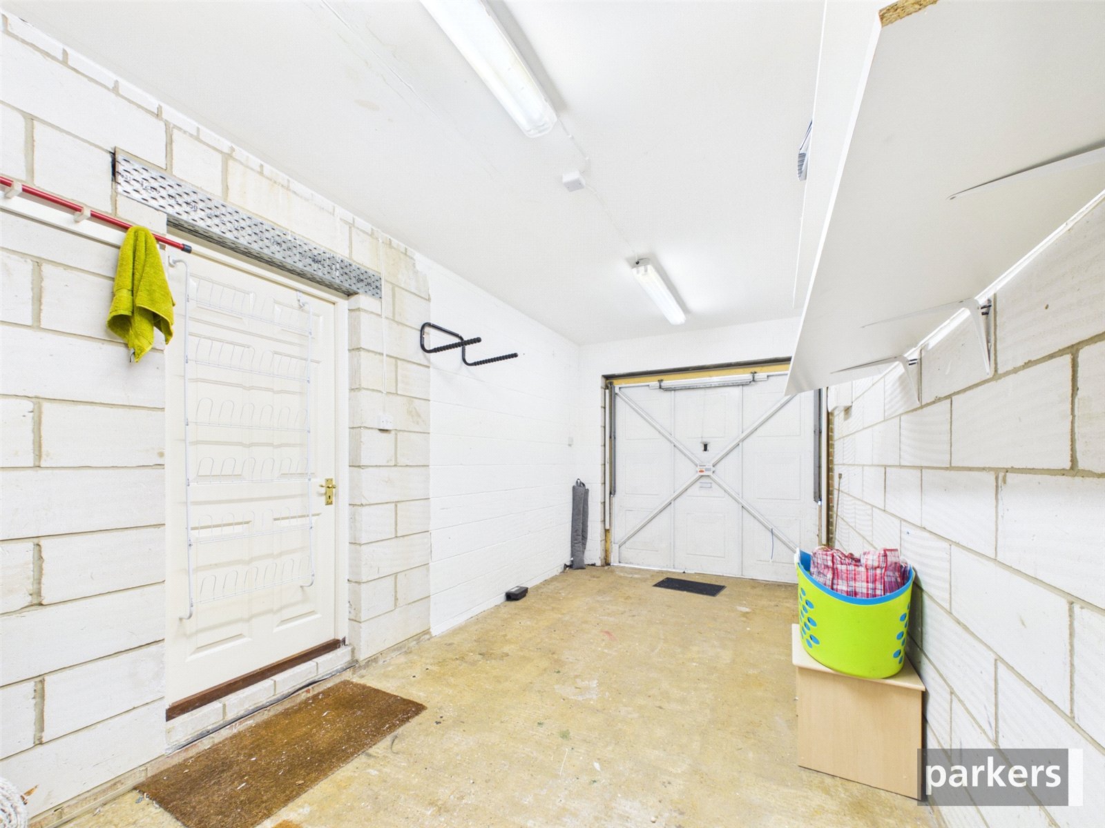 5 bedroom House to let in Reading