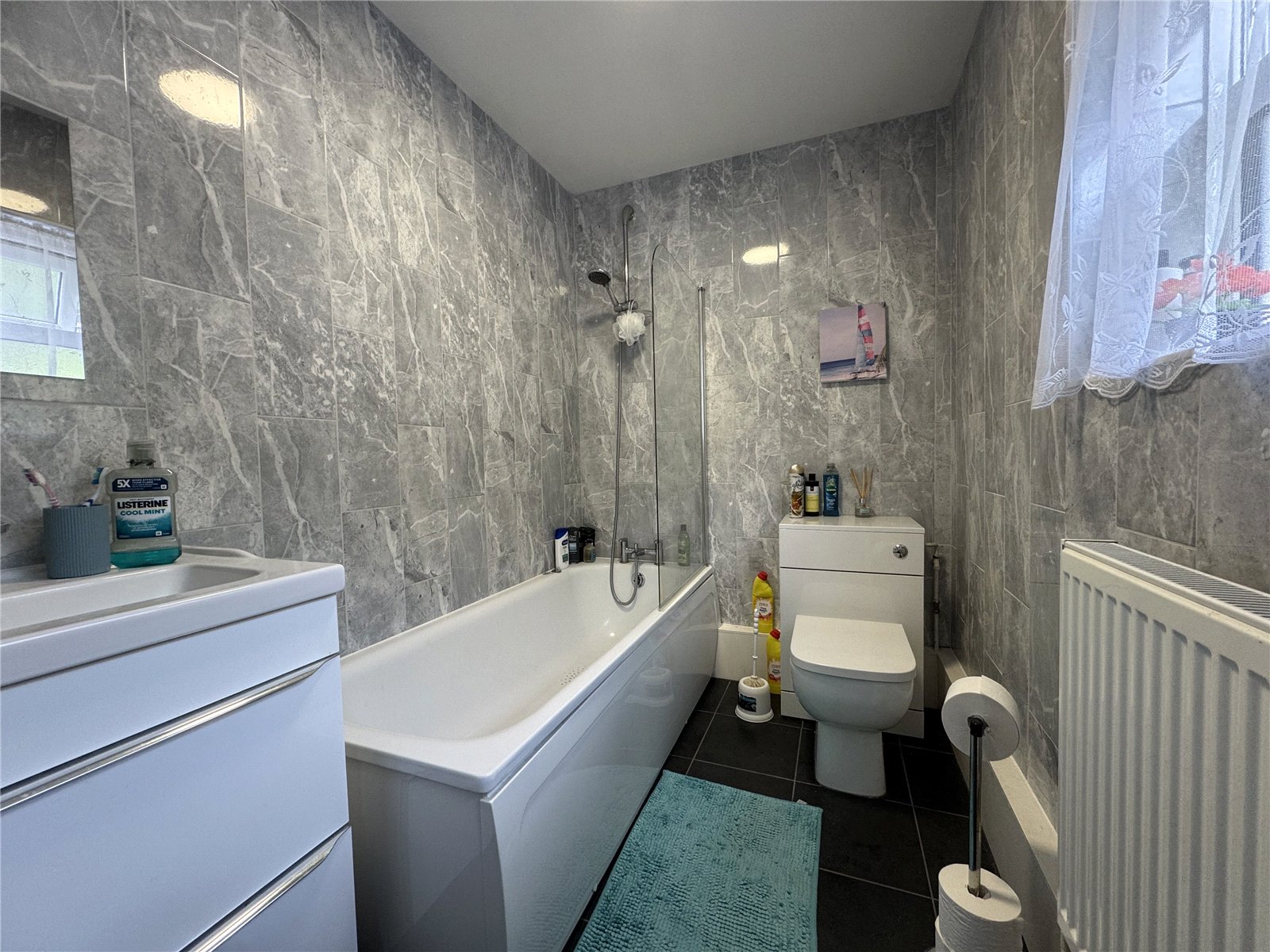 2 bedroom Flat to let in Twyford, Reading, Berkshire
