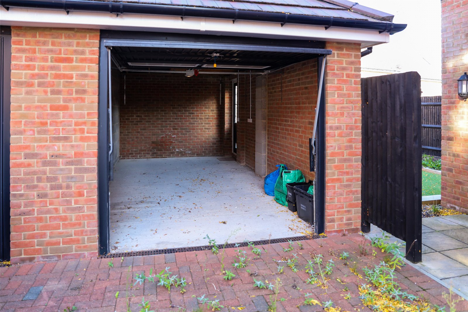 4 bedroom House to let in Earley, Reading, Berkshire