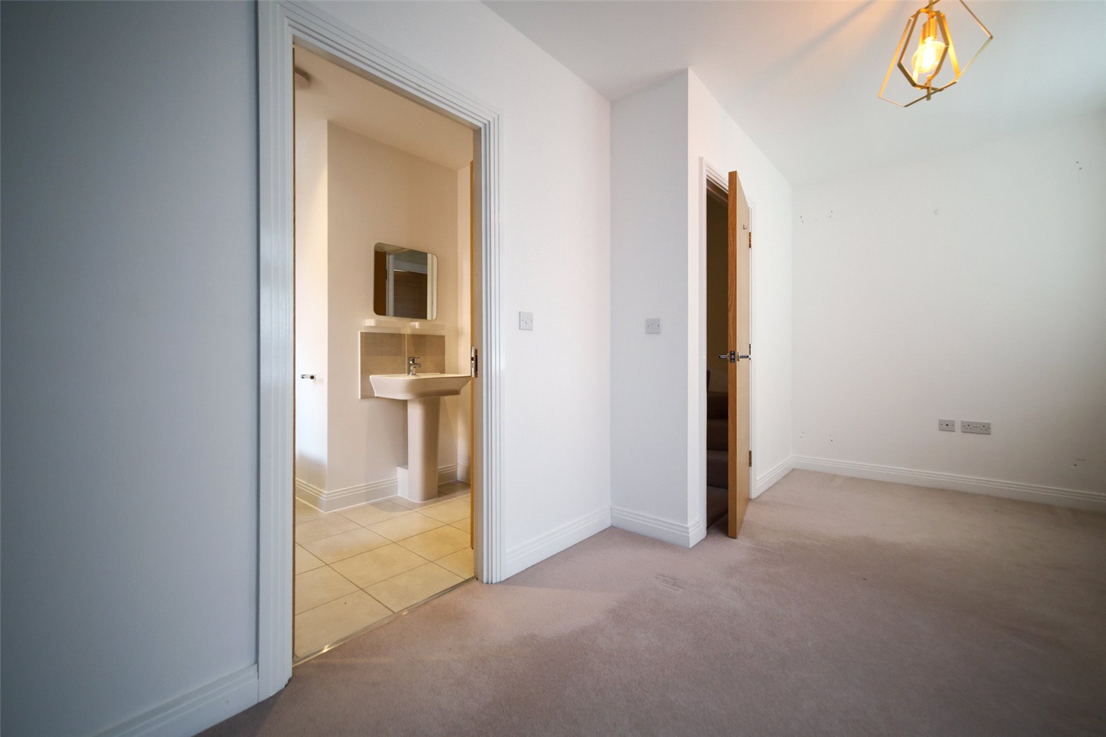 4 bedroom House to let in Earley, Reading, Berkshire