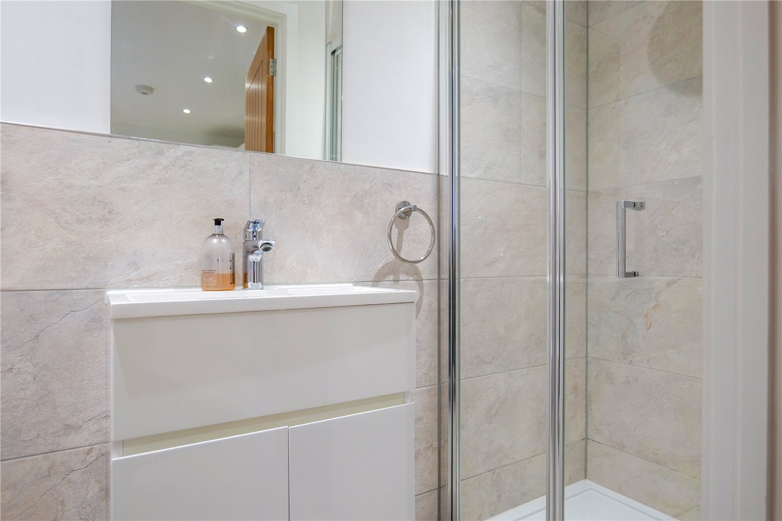 3 bedroom House to let in Reading, Berkshire