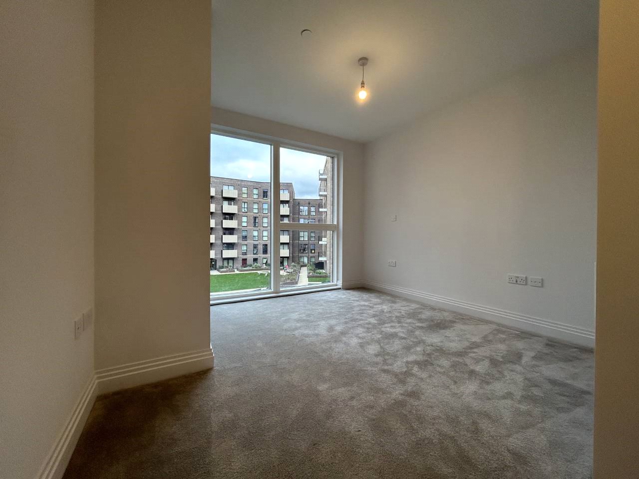 2 bedroom Flat to let in Reading