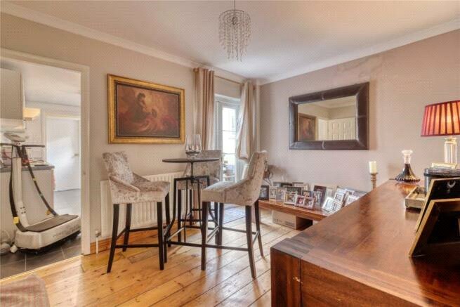 3 bedroom House to let in Reading, Berkshire