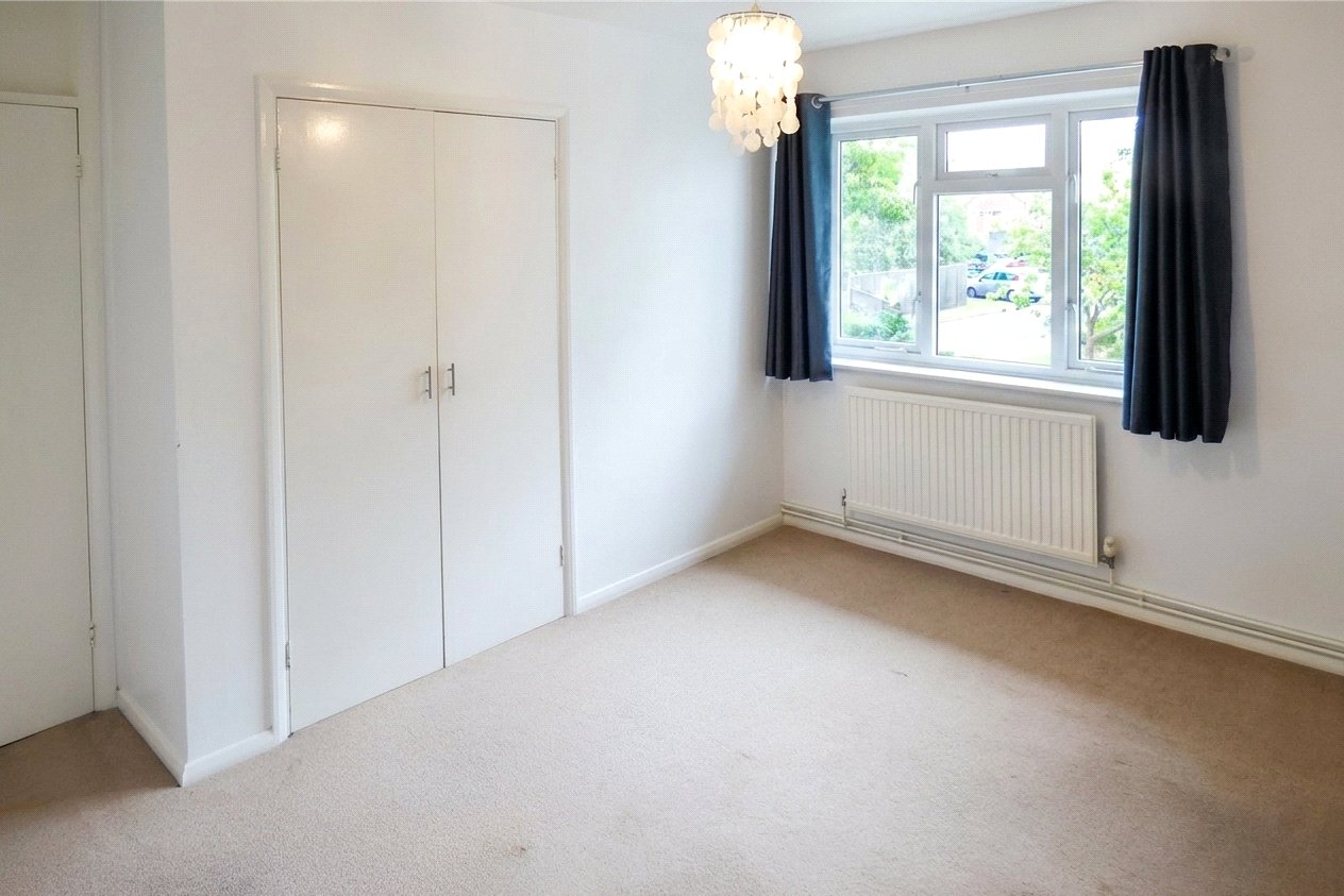 2 bedroom Flat to let in Charvil, Reading, Berkshire