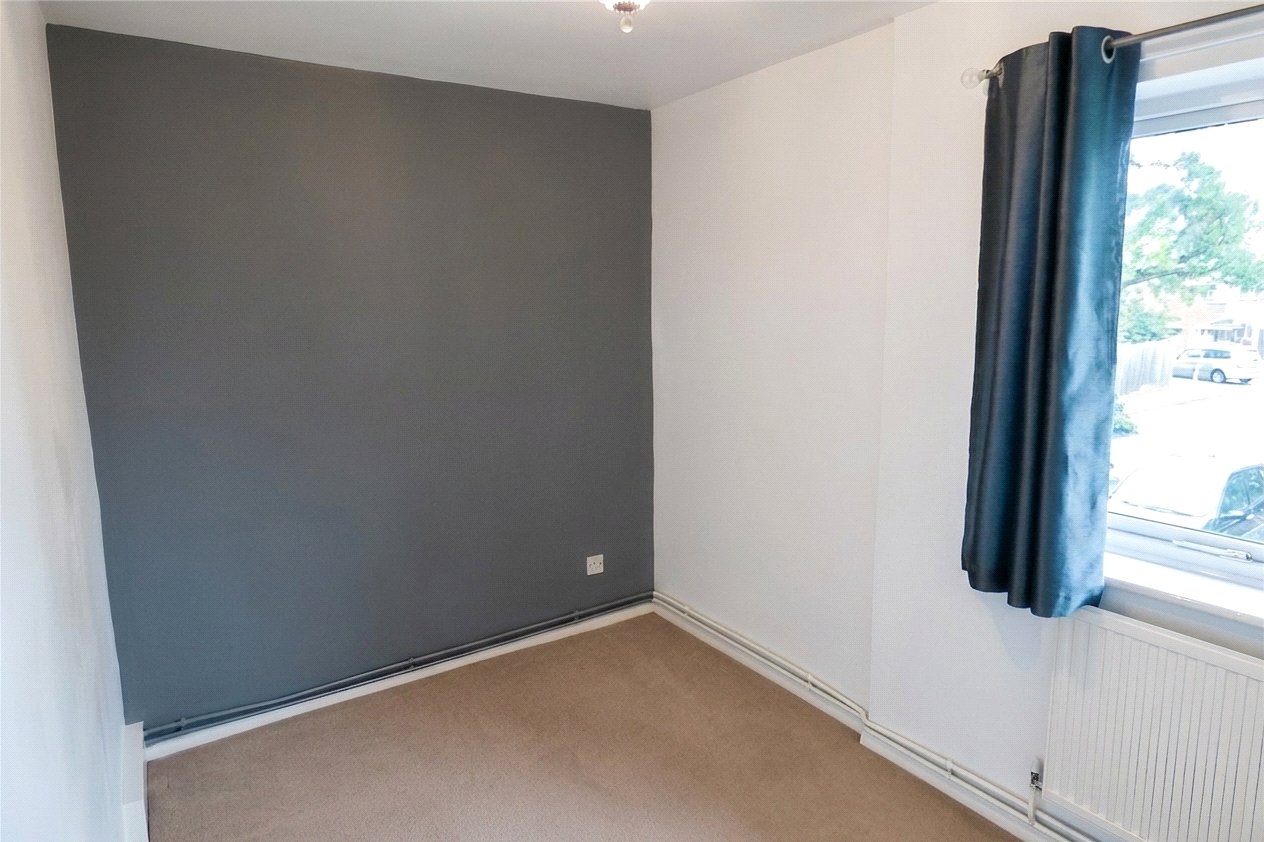 2 bedroom Flat to let in Charvil, Reading, Berkshire