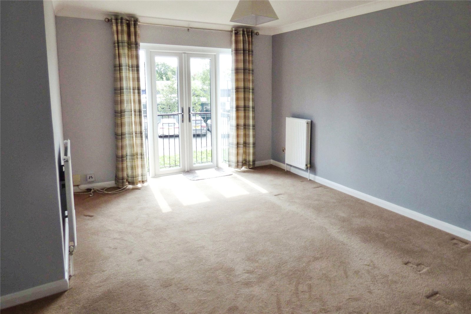 1 bedroom Flat to let in Twyford, Reading, Berkshire
