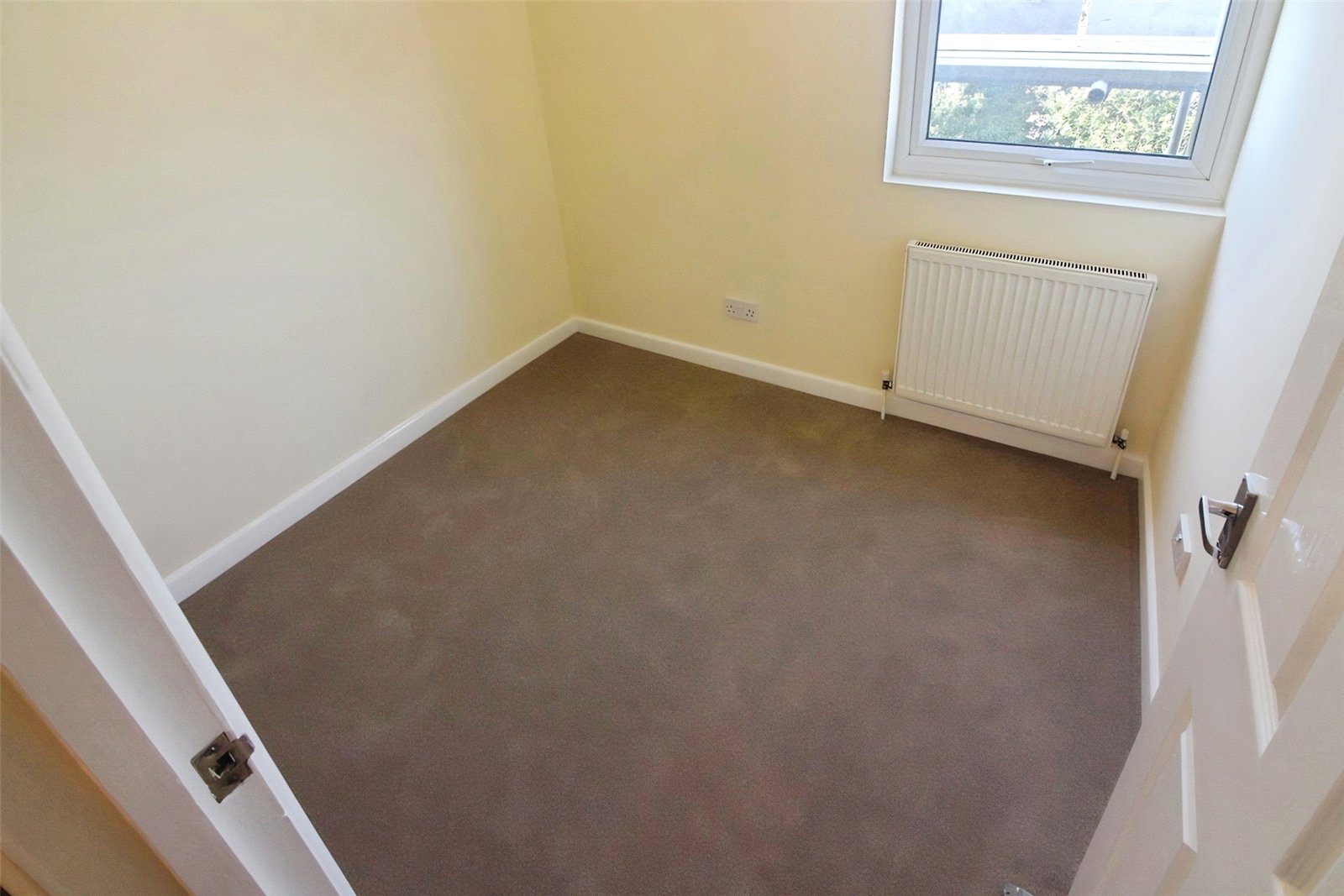 2 bedroom Flat to let in Caversham, Reading, Berkshire