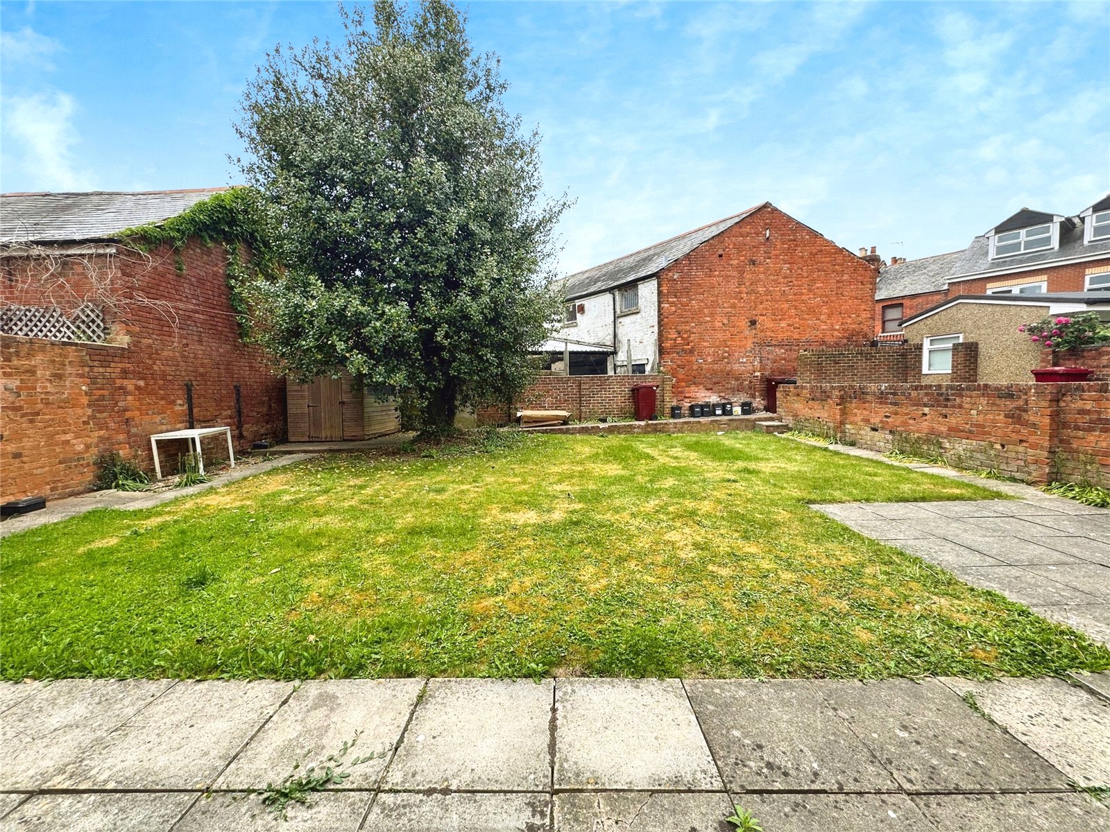 2 bedroom Flat to let in Caversham, Reading, Berkshire