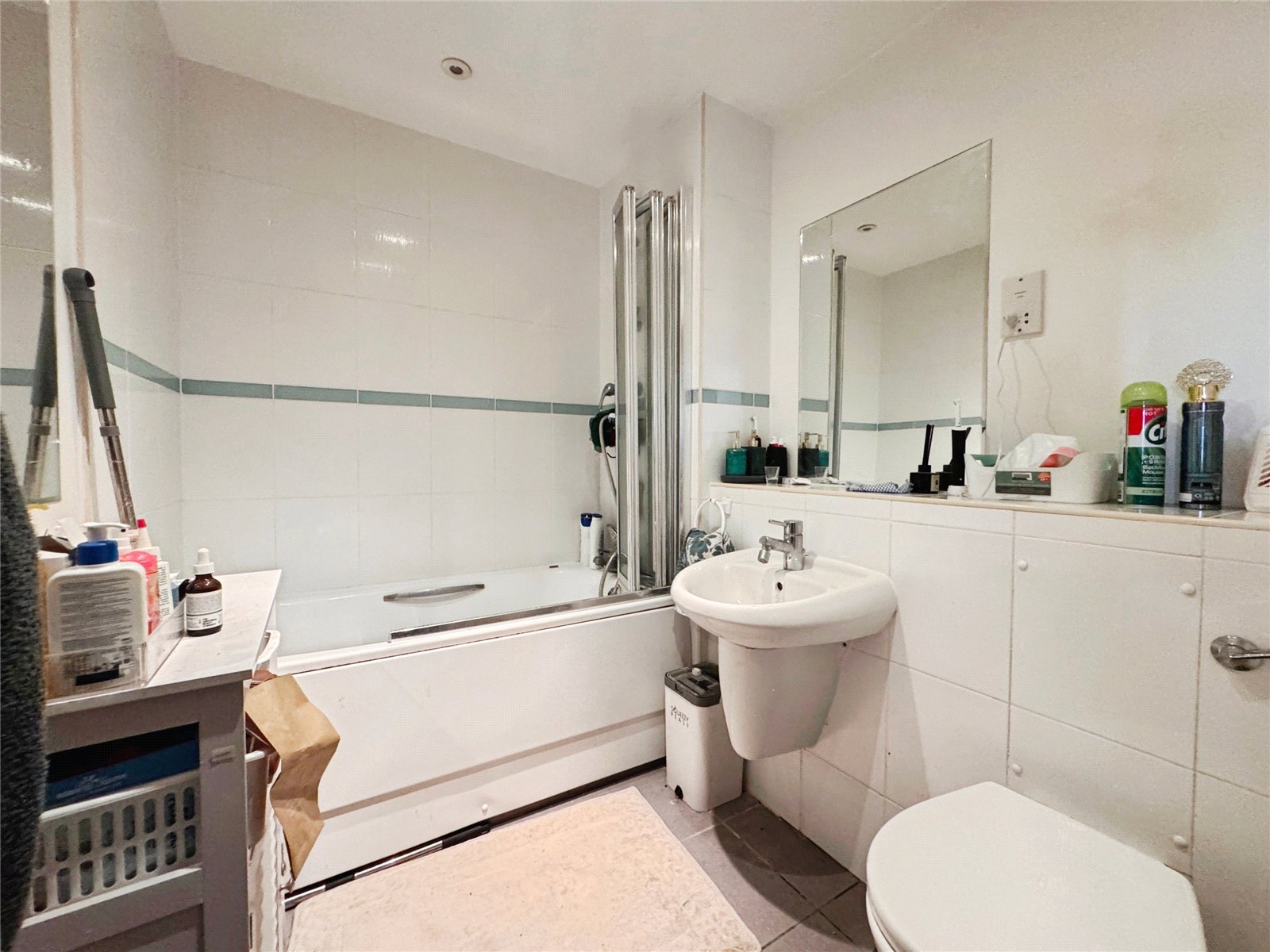 2 bedroom Flat to let in Reading, Berkshire