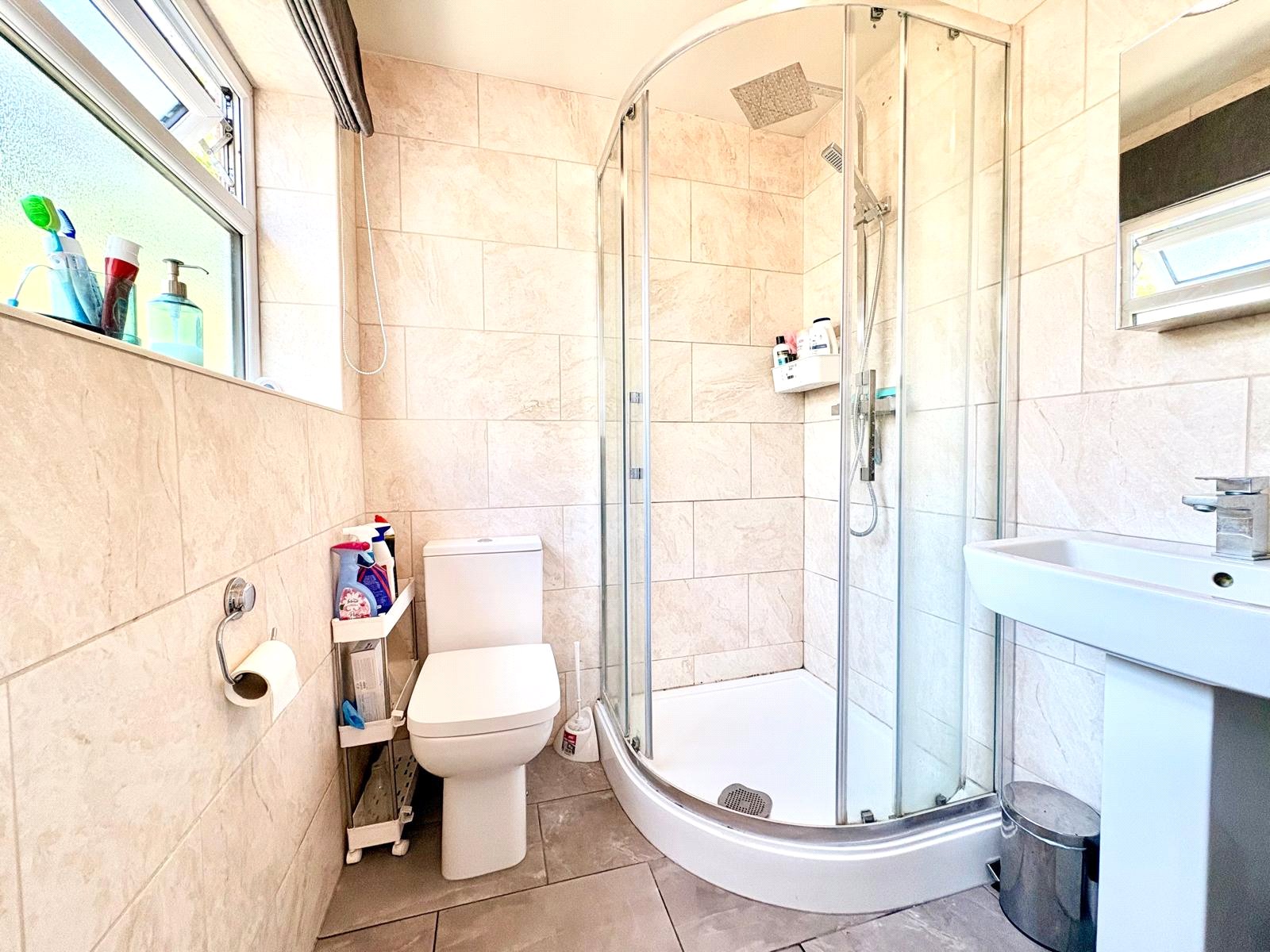 3 bedroom House to let in Reading, Berkshire