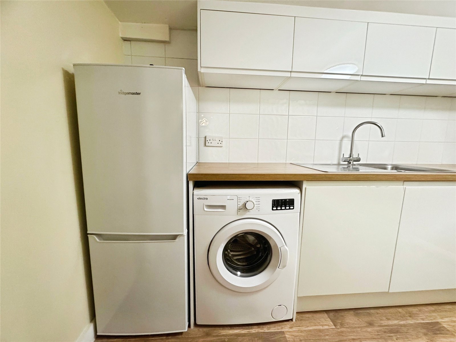2 bedroom Flat to let in Caversham, Reading, Berkshire