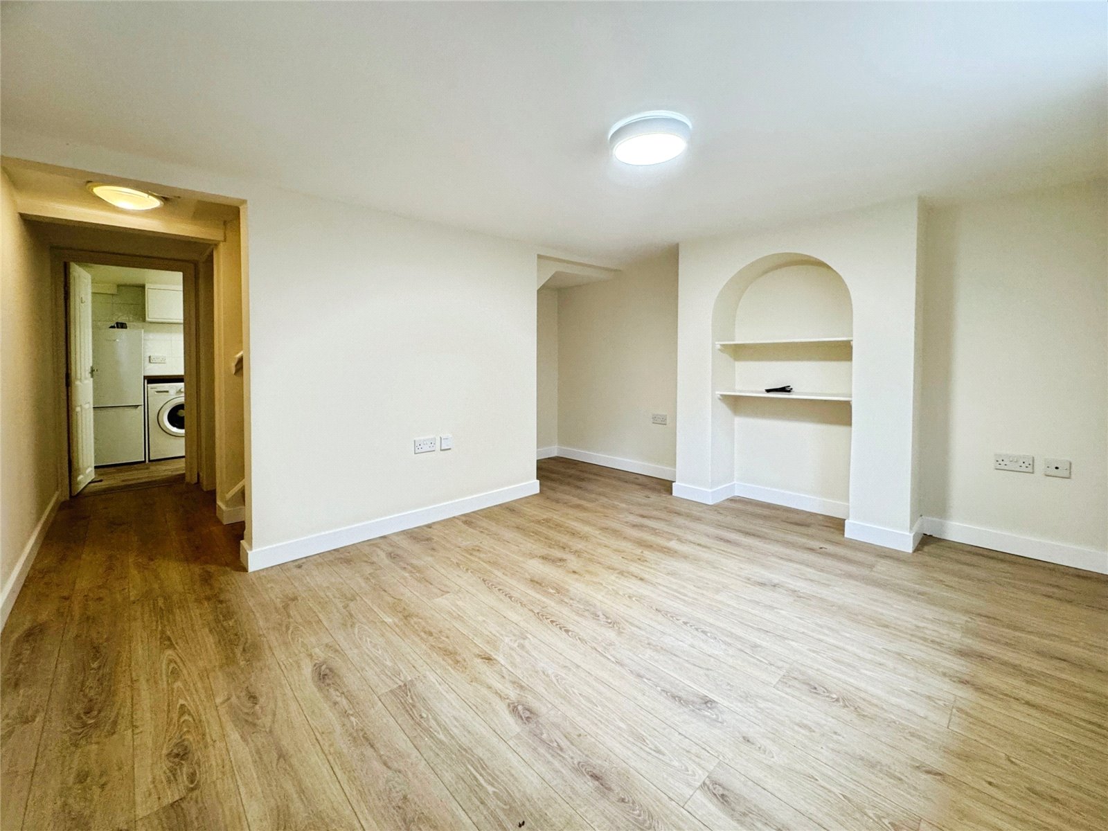 2 bedroom Flat to let in Caversham, Reading, Berkshire