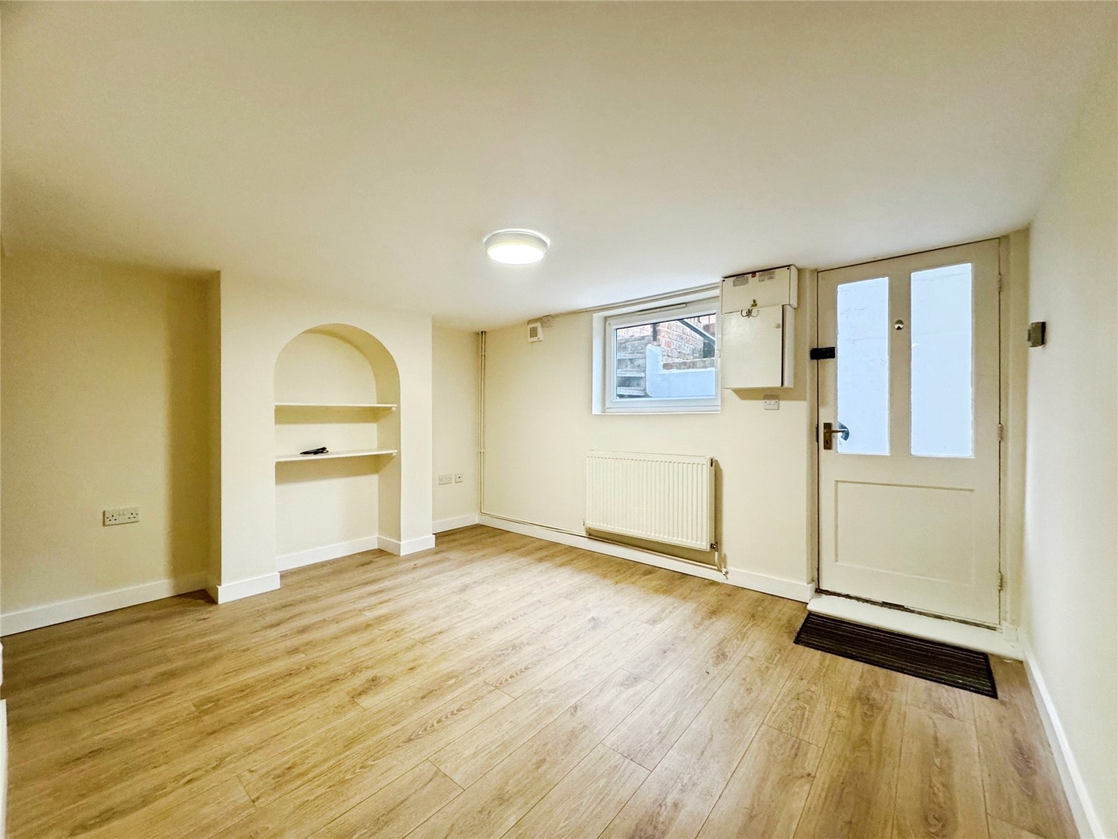 2 bedroom Flat to let in Caversham, Reading, Berkshire