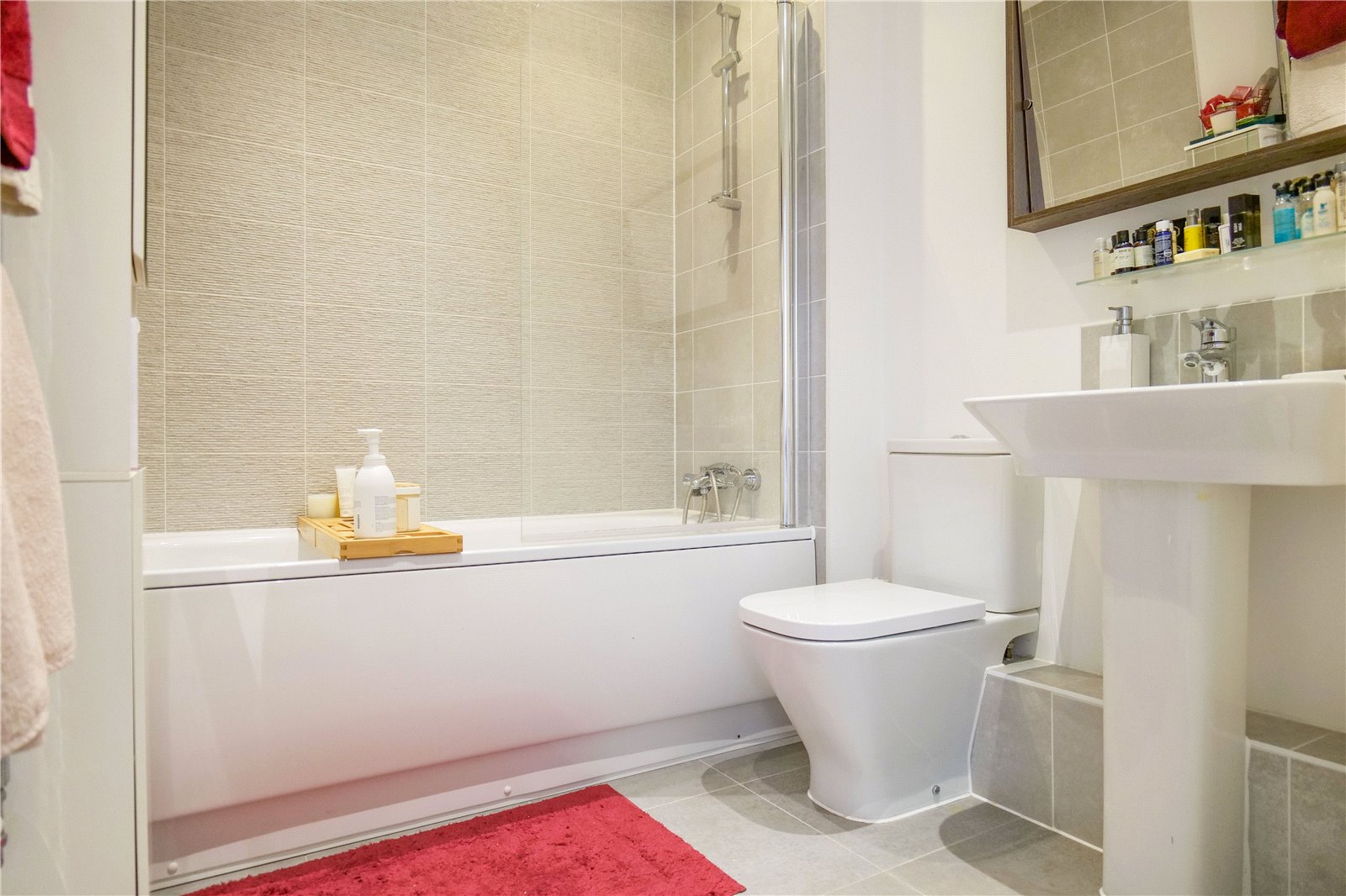 2 bedroom Flat to let in Earley, Reading, Berkshire