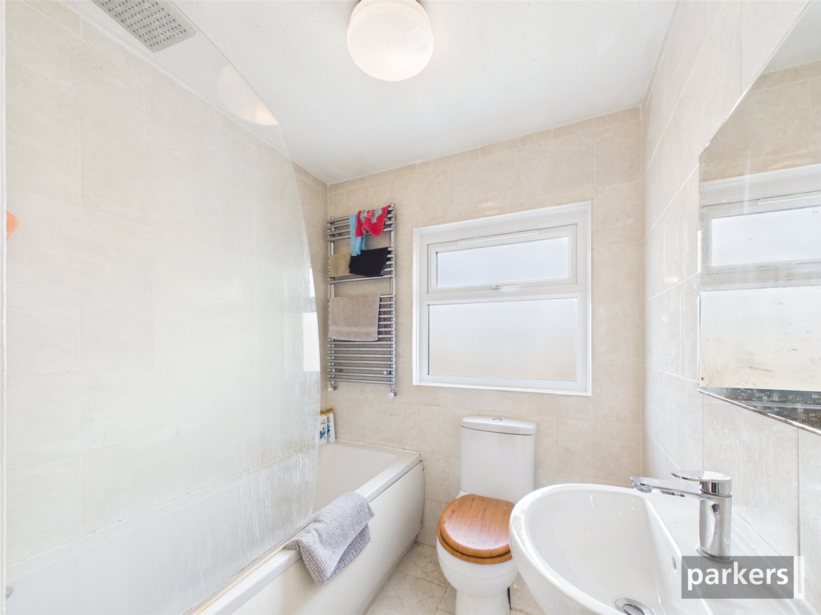 3 bedroom House to let in Emmer Green, Reading, Berkshire