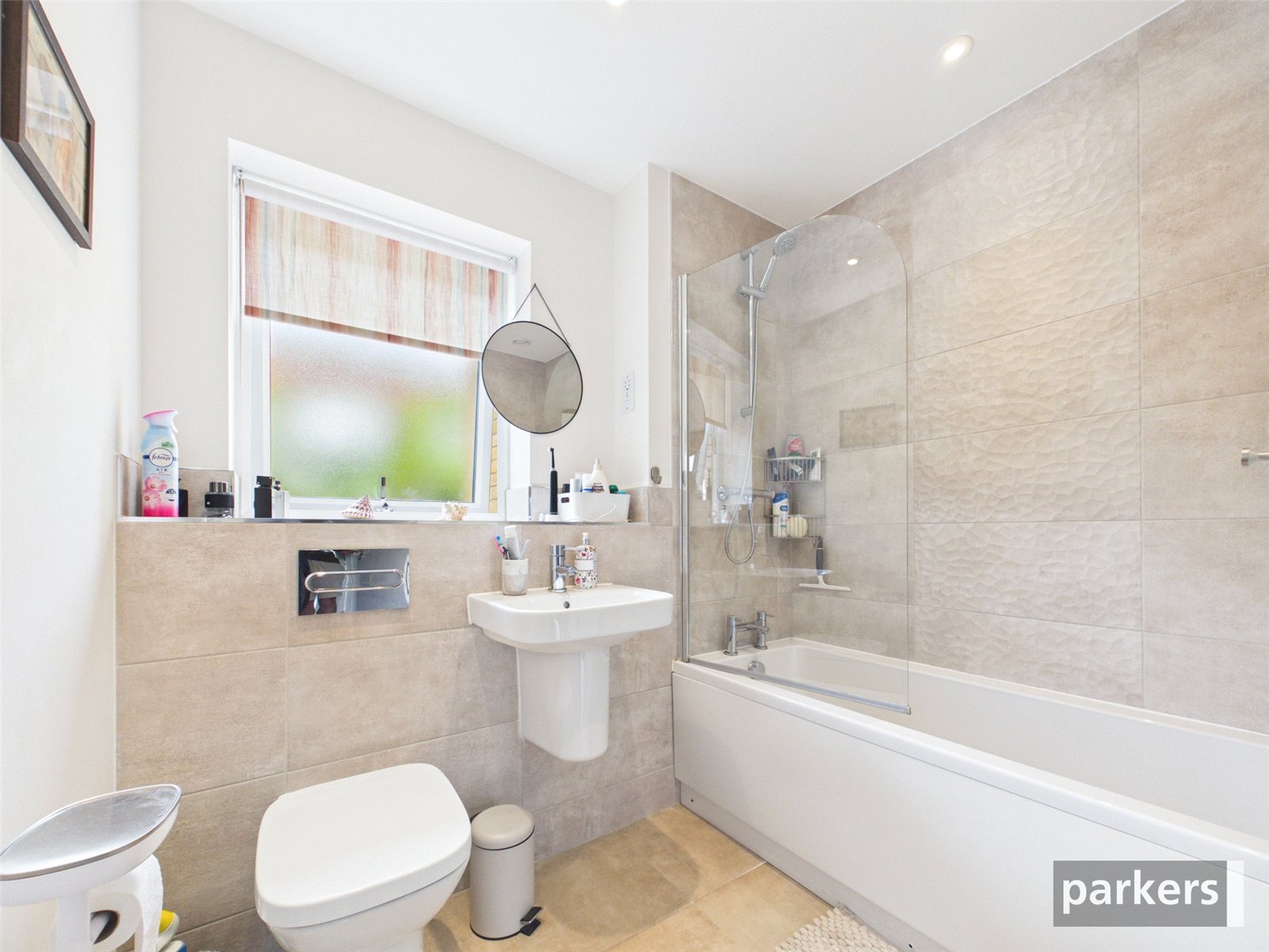 2 bedroom Flat to let in Bracknell, Berkshire
