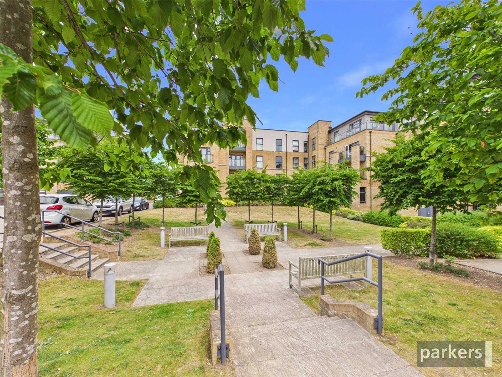 2 bedroom Flat to let in Bracknell, Berkshire