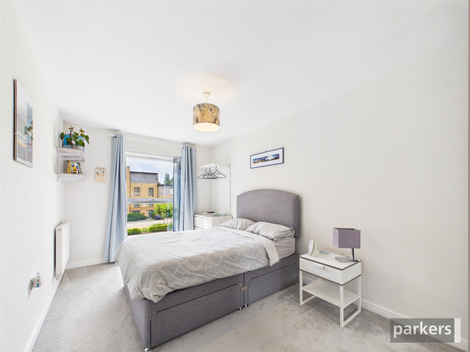 2 bedroom Flat to let in Bracknell, Berkshire