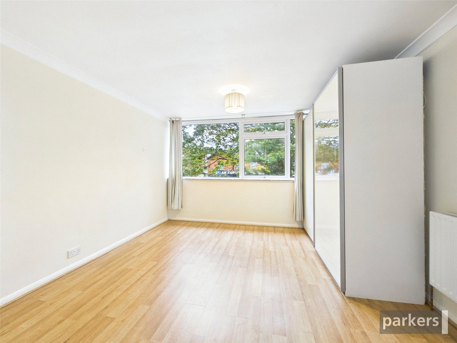 2 bedroom Flat to let in Reading, Berkshire