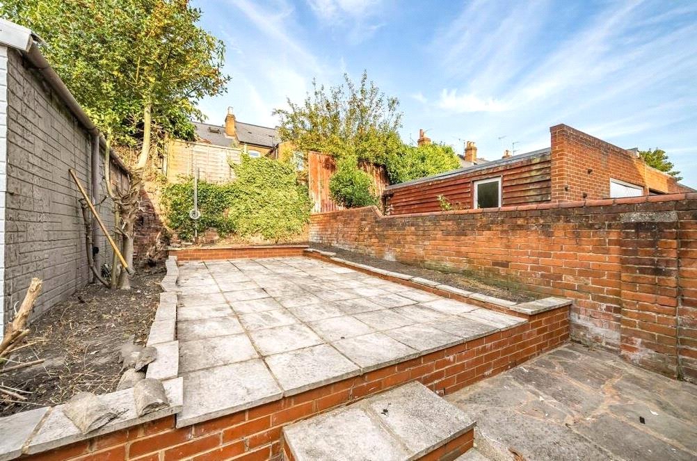 3 bedroom House to let in Reading, Berkshire
