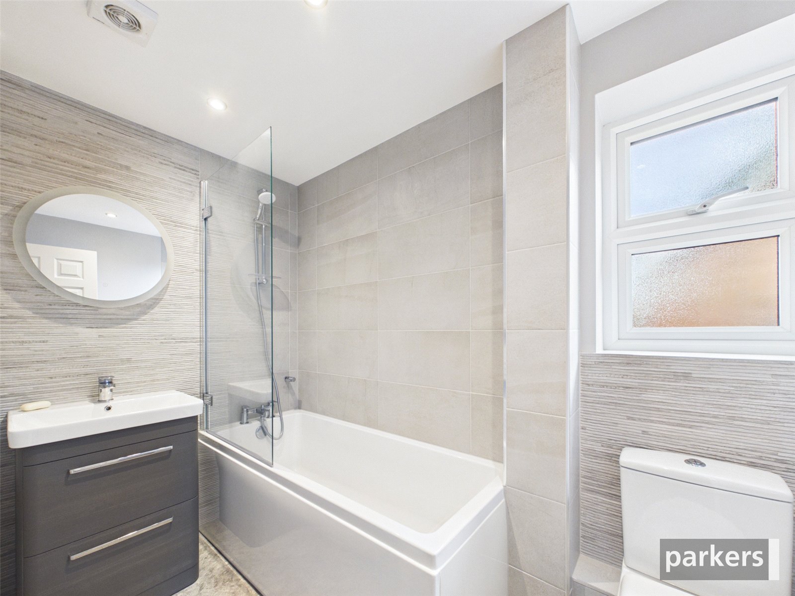 4 bedroom House to let in Lower Earley, Reading, Berkshire