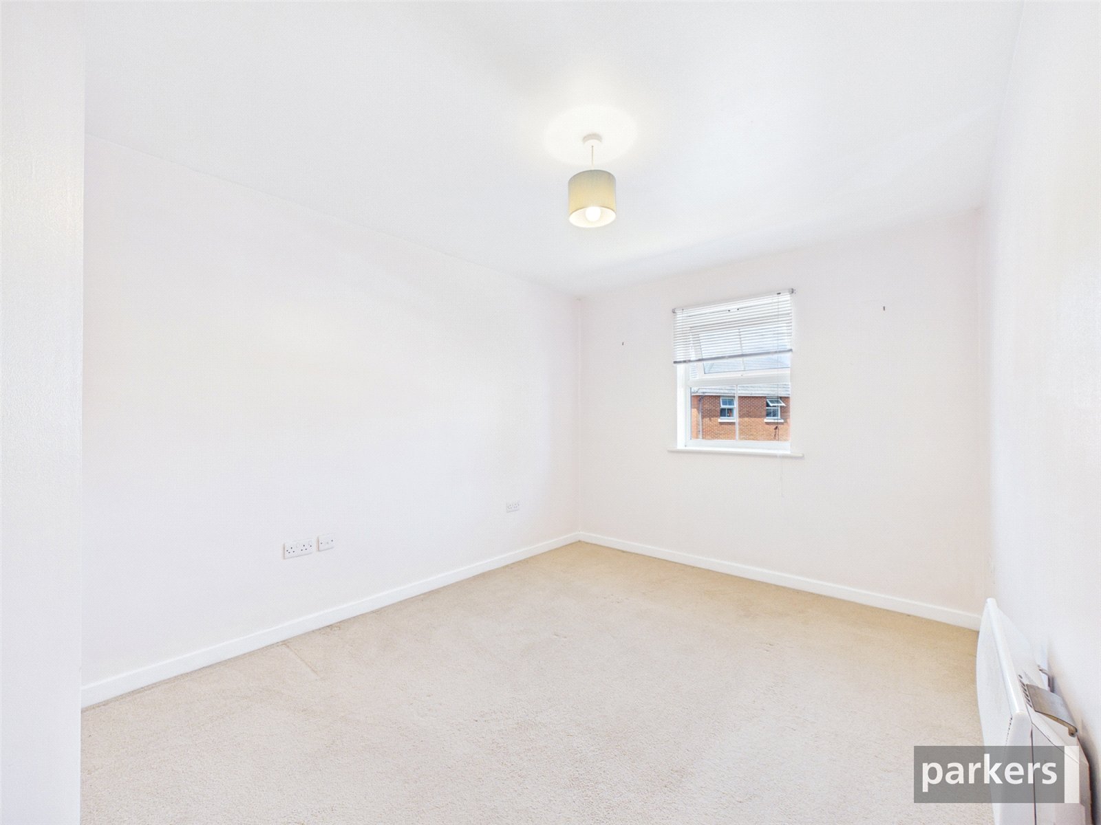 2 bedroom Flat to let in Shinfield, Reading, Berkshire