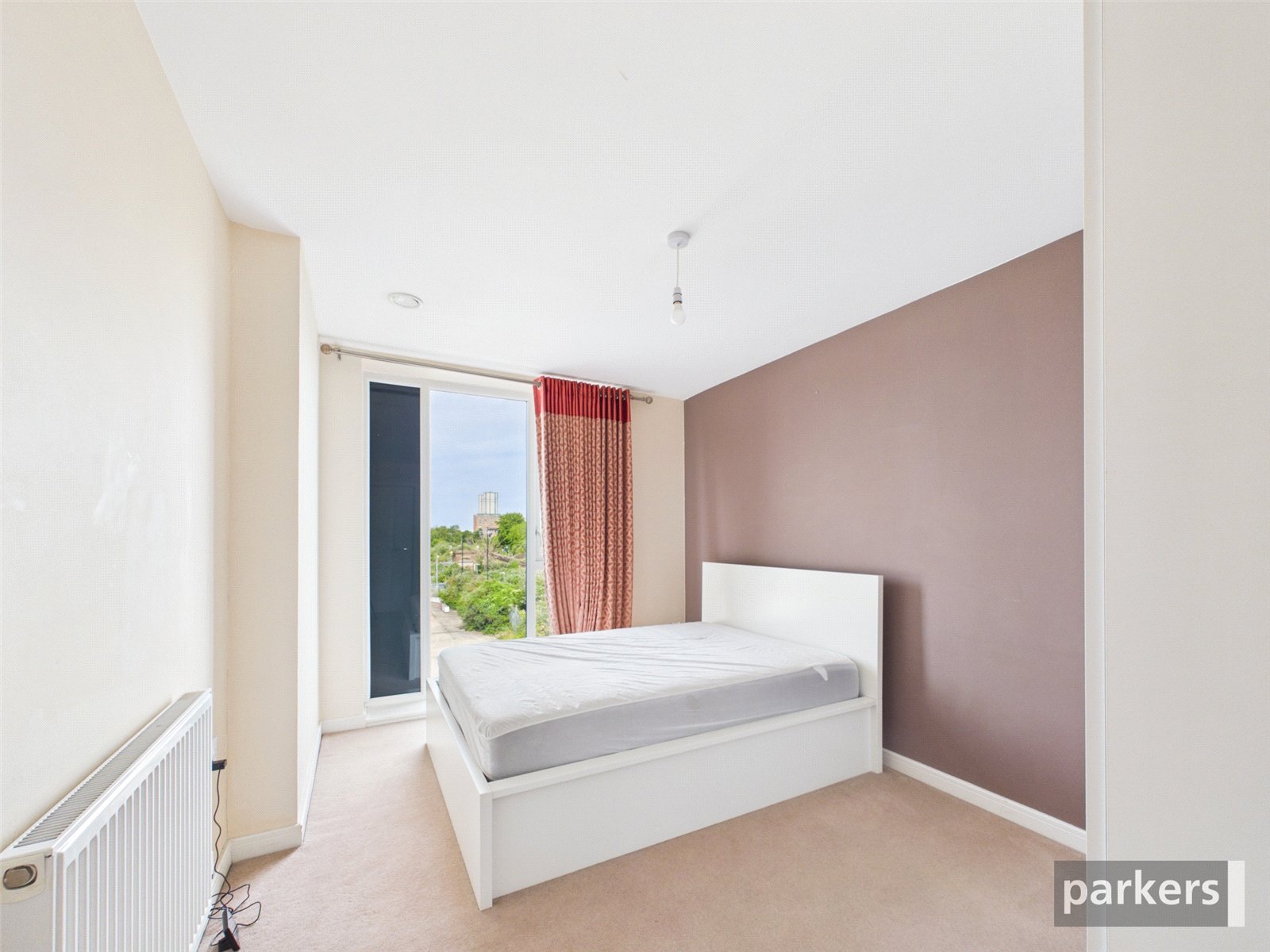 2 bedroom Flat to let in Reading, Berkshire