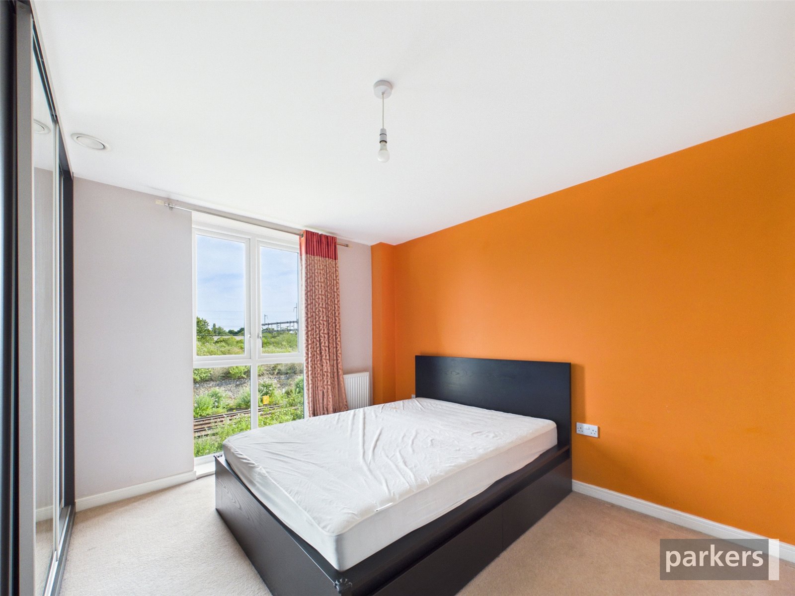 2 bedroom Flat to let in Reading, Berkshire