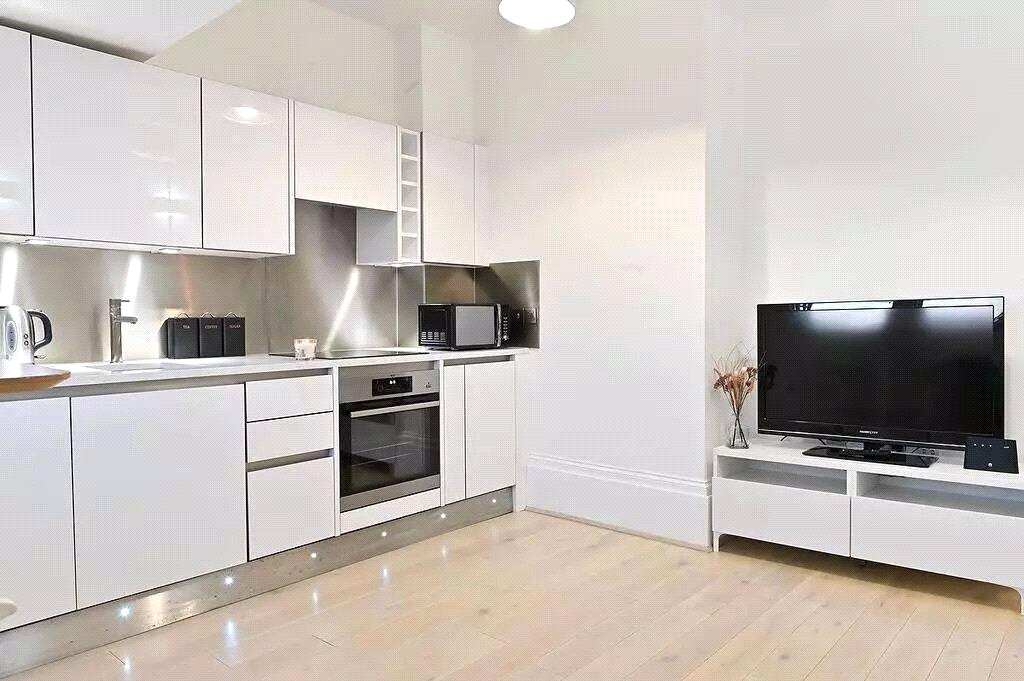 2 bedroom Flat to let in Reading, Berkshire