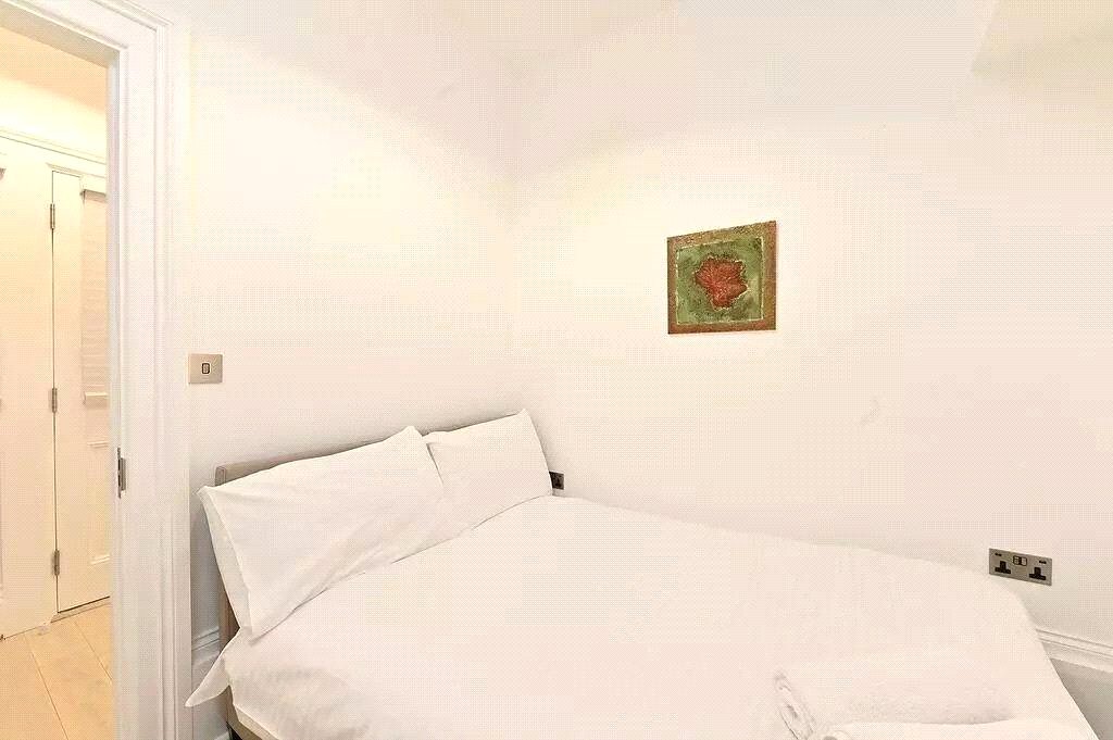 2 bedroom Flat to let in Reading, Berkshire